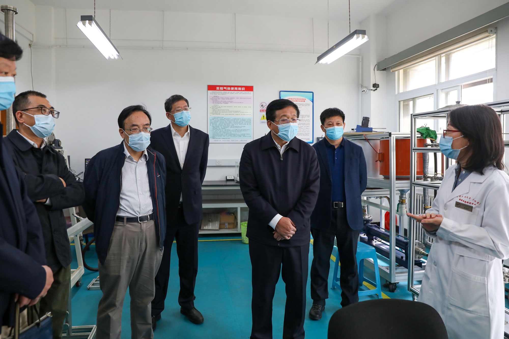 中国石油副总经理焦方正一行来中石大进行项目检查和座谈调研