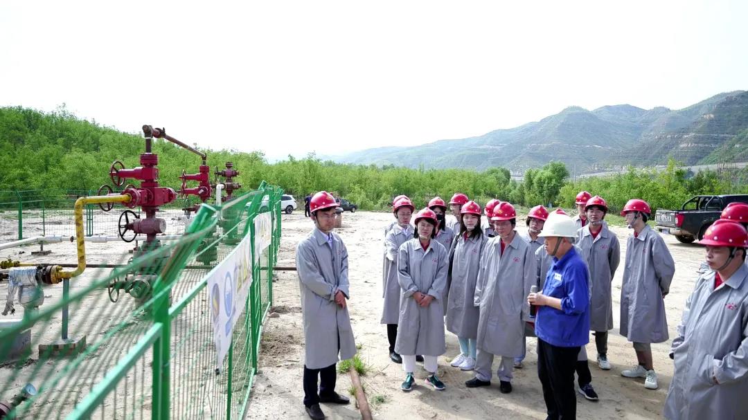 0dd608e4110f44e8ad8e08bf0c5845c5.jpg 0dd608e4110f44e8ad8e08bf0c5845c5.jpg