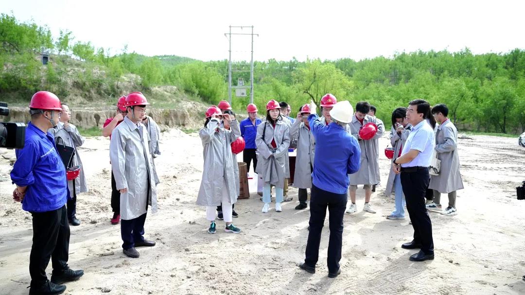 1e3b46dd686647459d3af6ace93cbb51.jpg 1e3b46dd686647459d3af6ace93cbb51.jpg