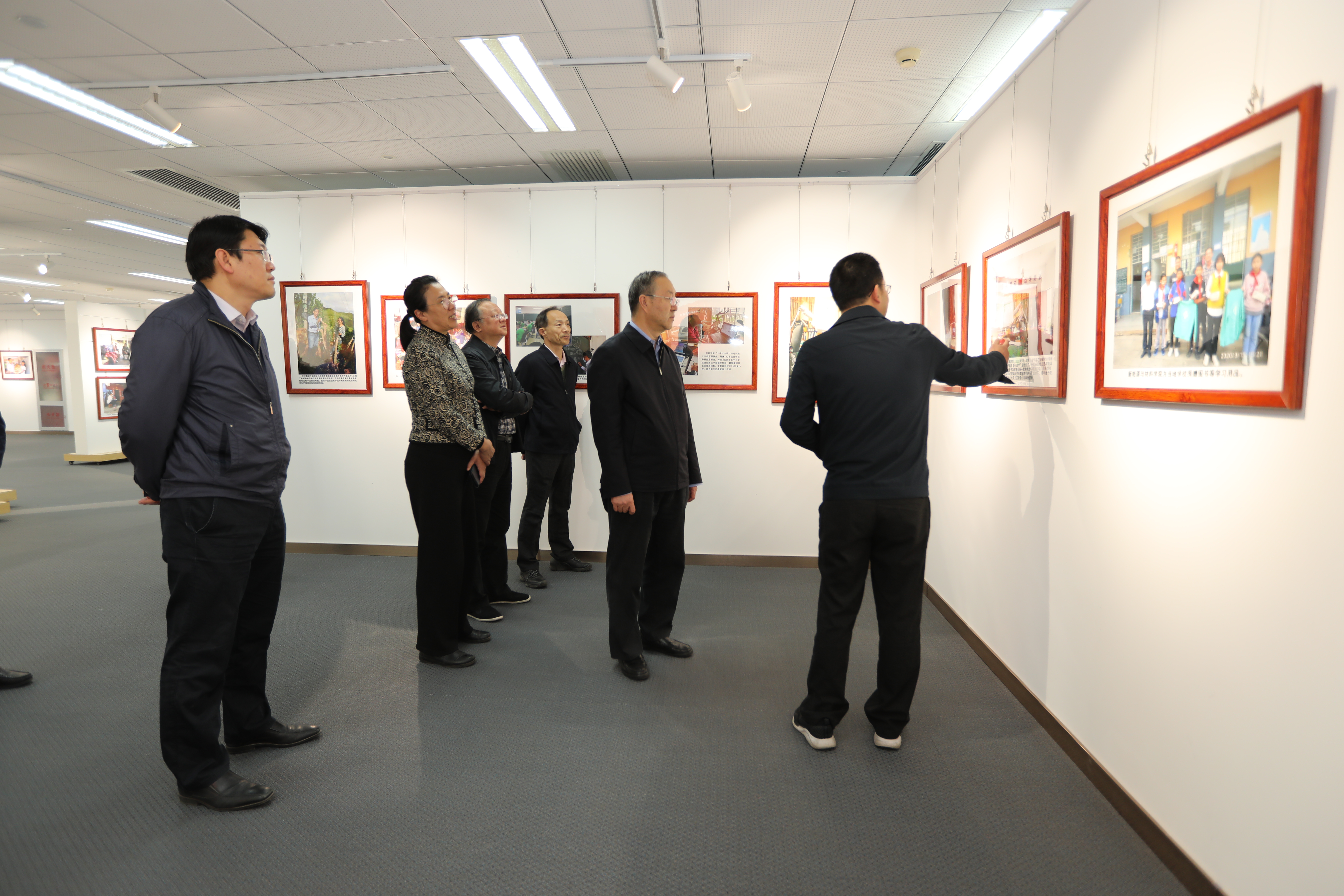 4d3e0813fdd24ec3899d688464ef00f9.jpg 4d3e0813fdd24ec3899d688464ef00f9.jpg