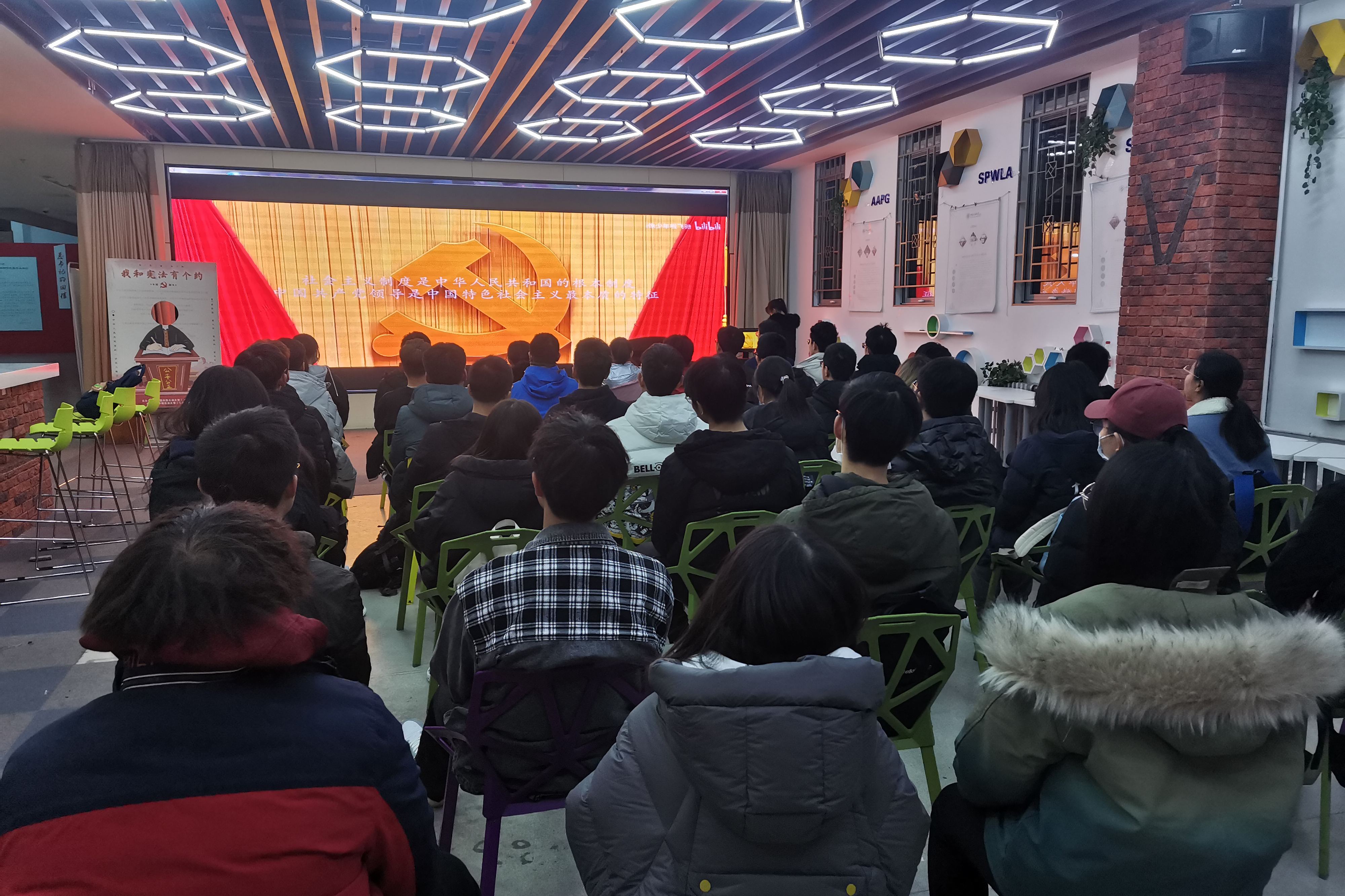 2635e909ff8b4053afdf29c9d992a643.jpg 2635e909ff8b4053afdf29c9d992a643.jpg