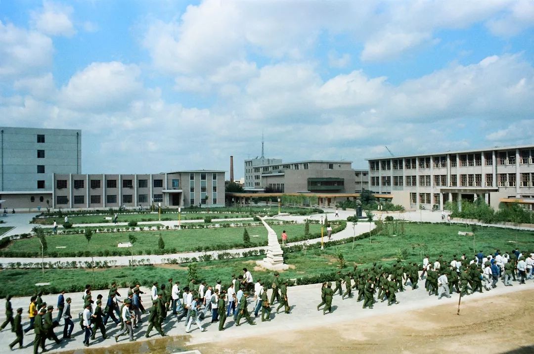 70d8b2d63f1742c8b4ecc0c959089e10.jpg 70d8b2d63f1742c8b4ecc0c959089e10.jpg