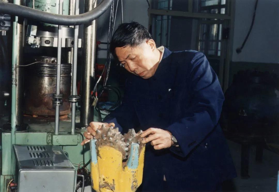 963f917806f94169bee25ffbc77b4b0d.jpg 963f917806f94169bee25ffbc77b4b0d.jpg