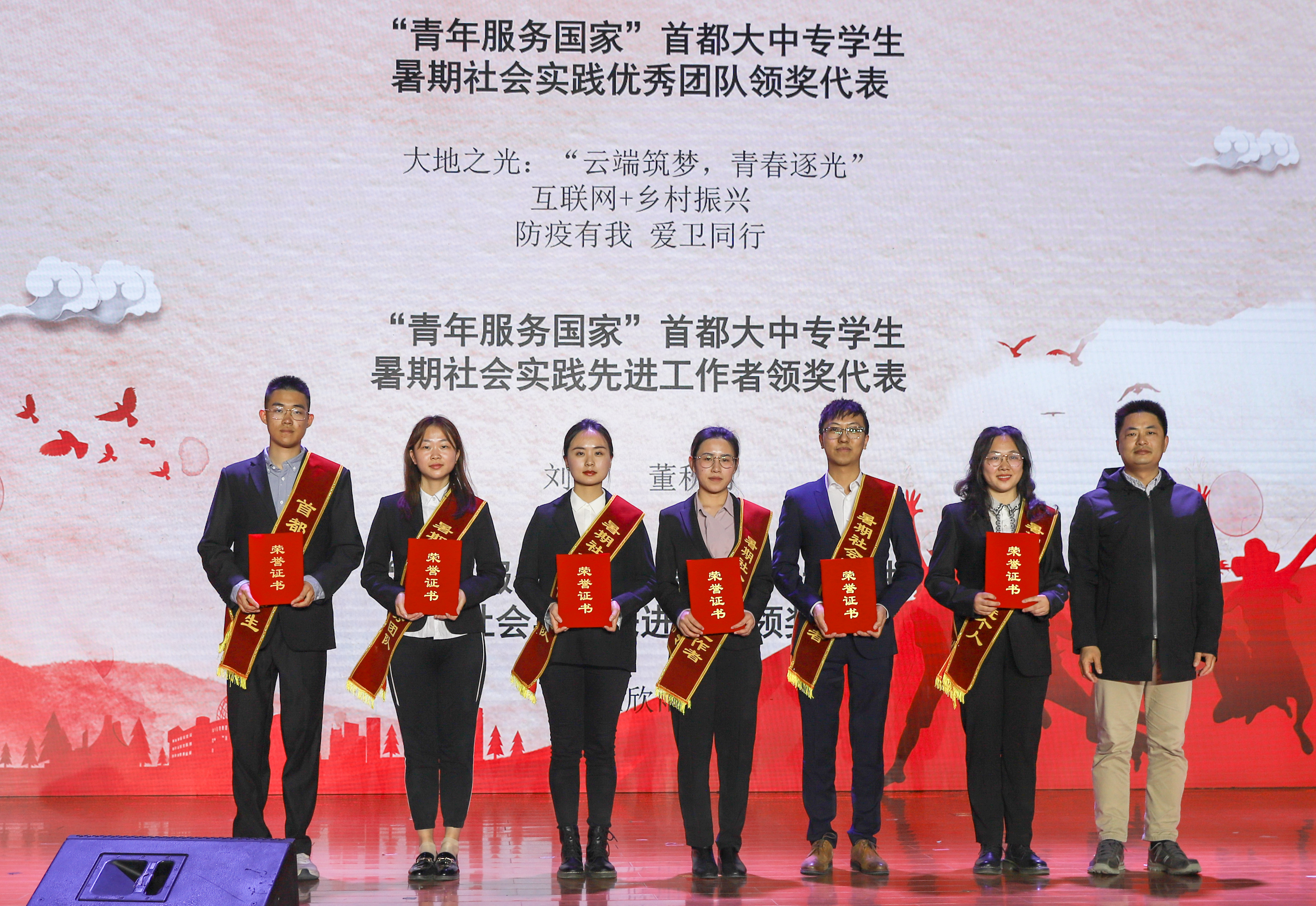 9c3a4d11495141b98e4459501d6fb21a.jpg 9c3a4d11495141b98e4459501d6fb21a.jpg