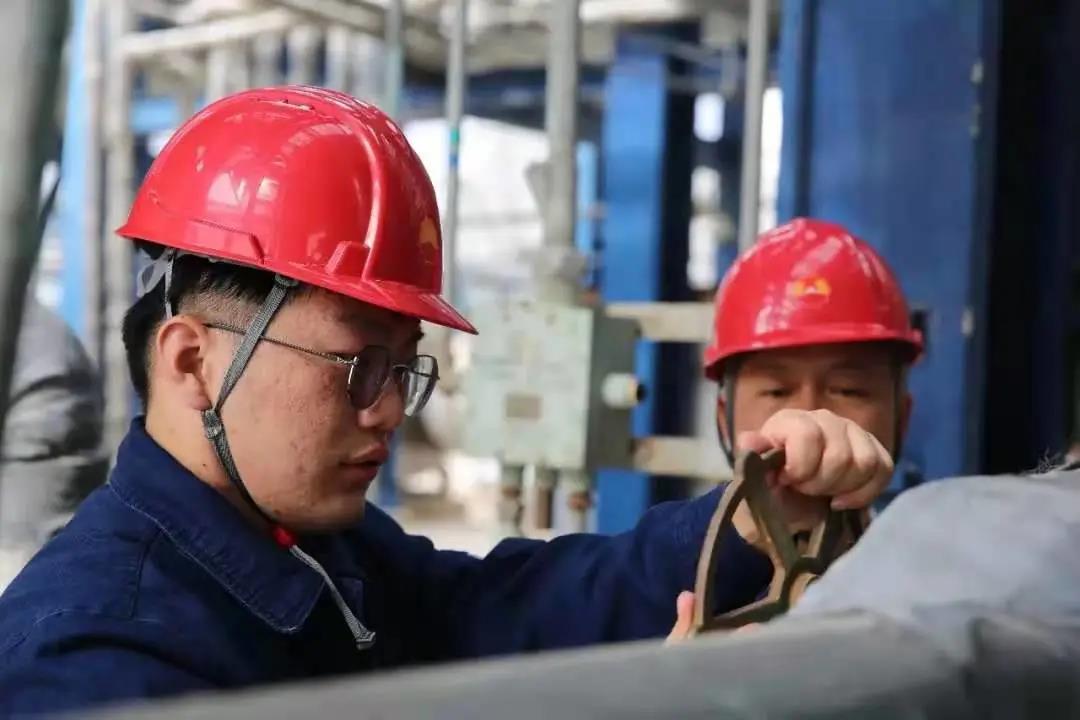 8c353932d9b548b19be8e820d597d833.jpg 8c353932d9b548b19be8e820d597d833.jpg