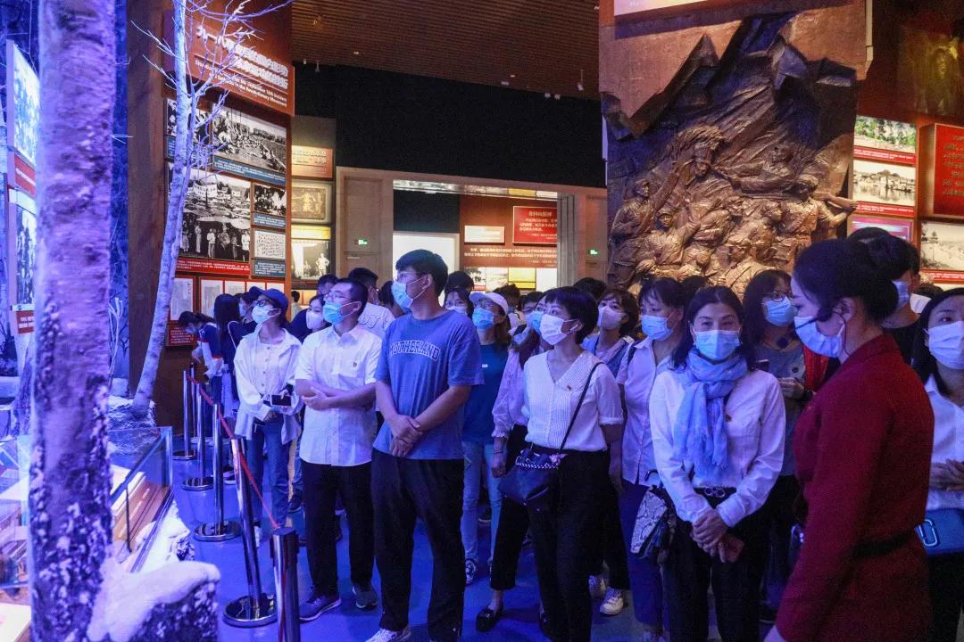 74253ab5e3f247b5b1e48dd62f777425.jpg 74253ab5e3f247b5b1e48dd62f777425.jpg