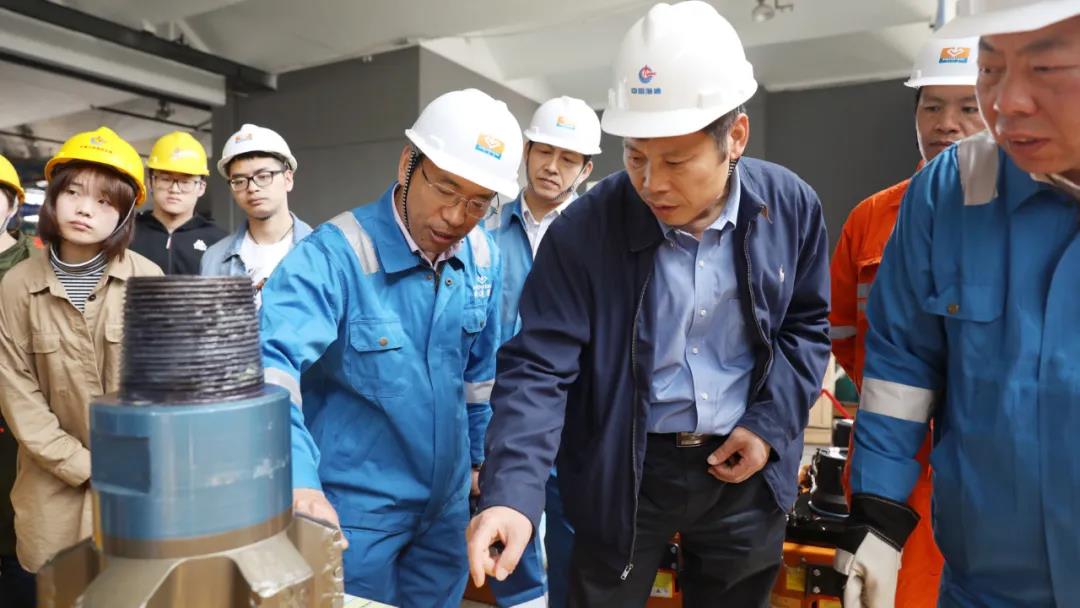 6d5bf7aabcc34102b1e73037a16d195c.jpg 6d5bf7aabcc34102b1e73037a16d195c.jpg