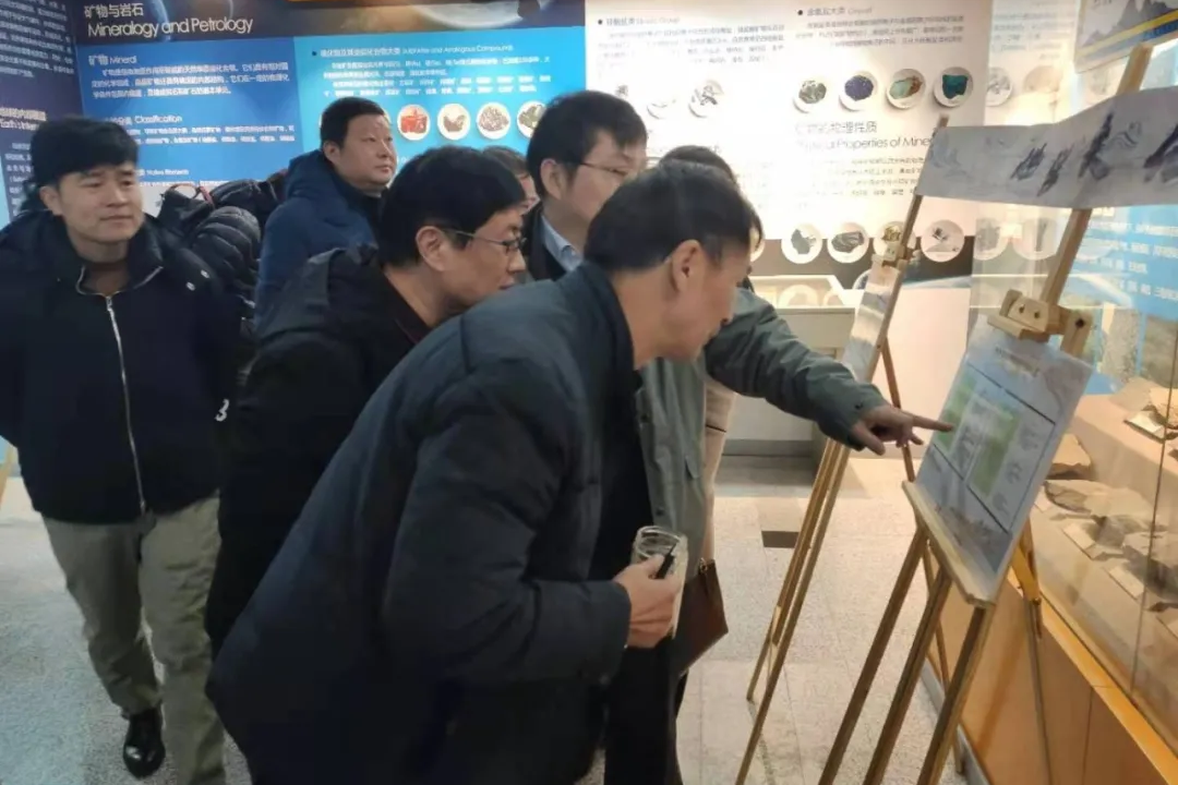 55fe647441b746f9a18011407a81db95.png 55fe647441b746f9a18011407a81db95.png