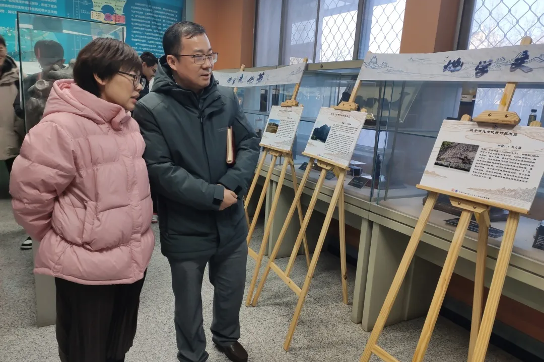 9cc25ea815a24bd1929de524214fa696.png 9cc25ea815a24bd1929de524214fa696.png