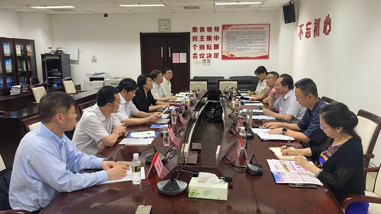 804e0bac15c2490ca98ea026f79fa2cb.jpg 804e0bac15c2490ca98ea026f79fa2cb.jpg