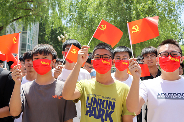 2021-5-25“礼赞新时代，颂歌献给党”合唱红歌（含校领导）杨利 孙钰淇-18.JPG