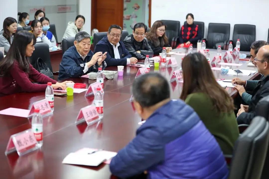 82139a7ef1b040b2b55e5d2ad310e751.jpg 82139a7ef1b040b2b55e5d2ad310e751.jpg