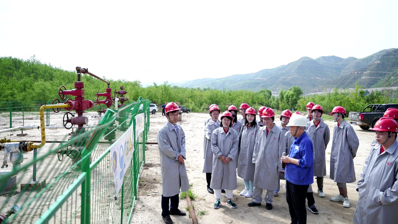 2665bf15cb2a4497ba8361b12ea175c1.png 2665bf15cb2a4497ba8361b12ea175c1.png