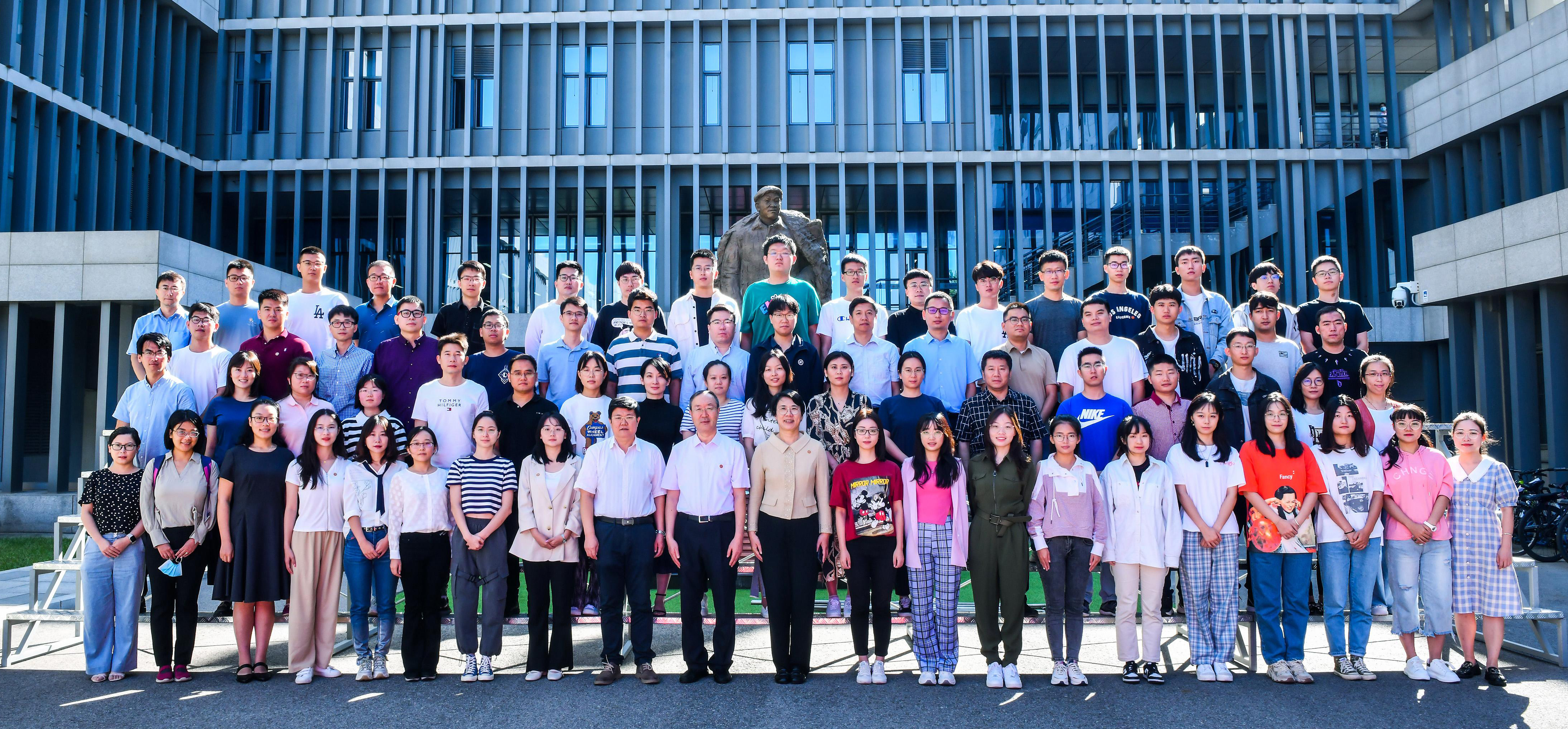 1e746822d4c64c3c9f41ab1a240bc5d6.jpg 1e746822d4c64c3c9f41ab1a240bc5d6.jpg