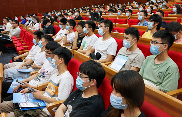 b2a7465f704d48ab9e2c7d9a5637465e.jpg 0N7A9510.jpg