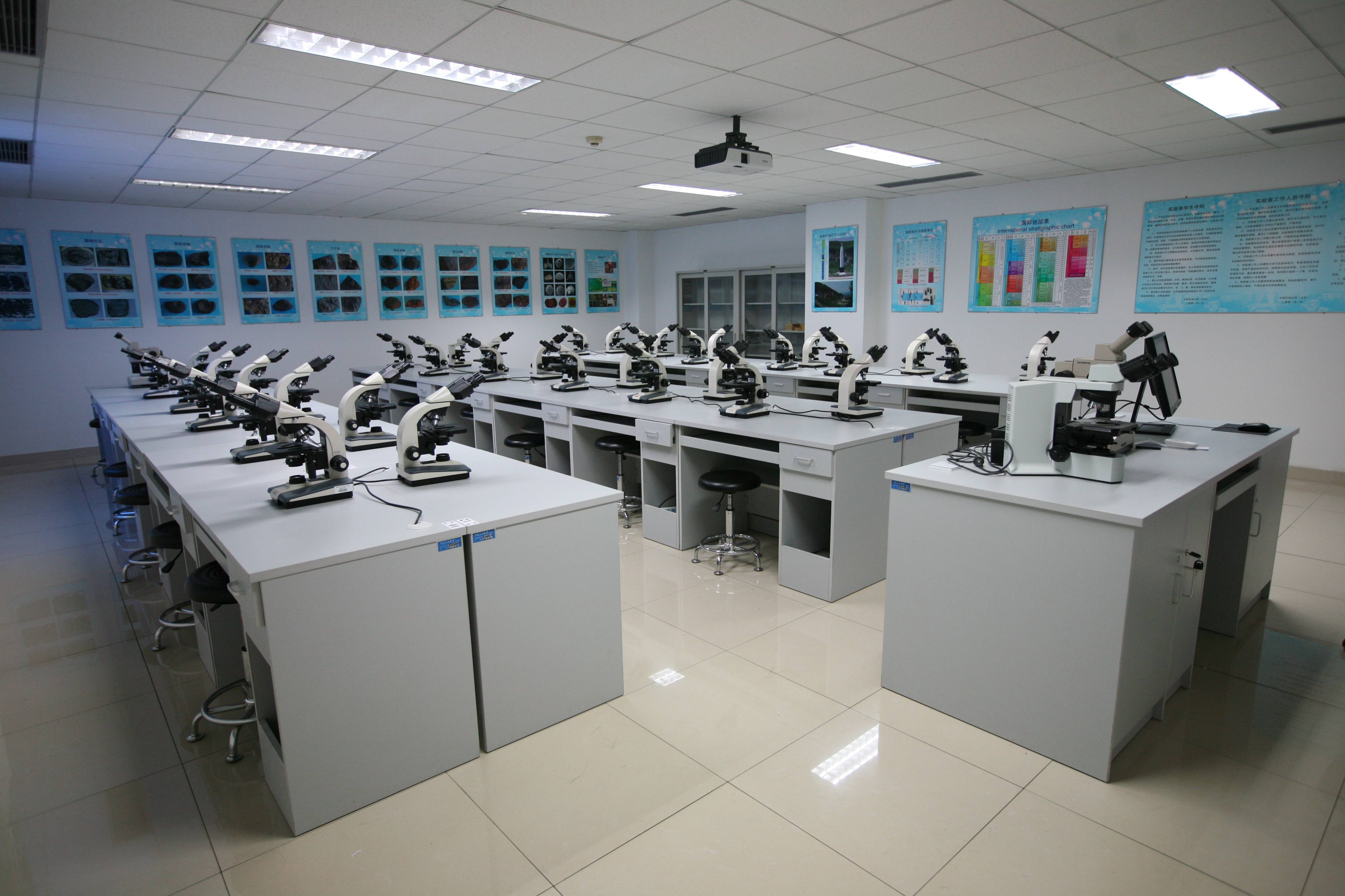 1009生物显微互动实验室.jpg