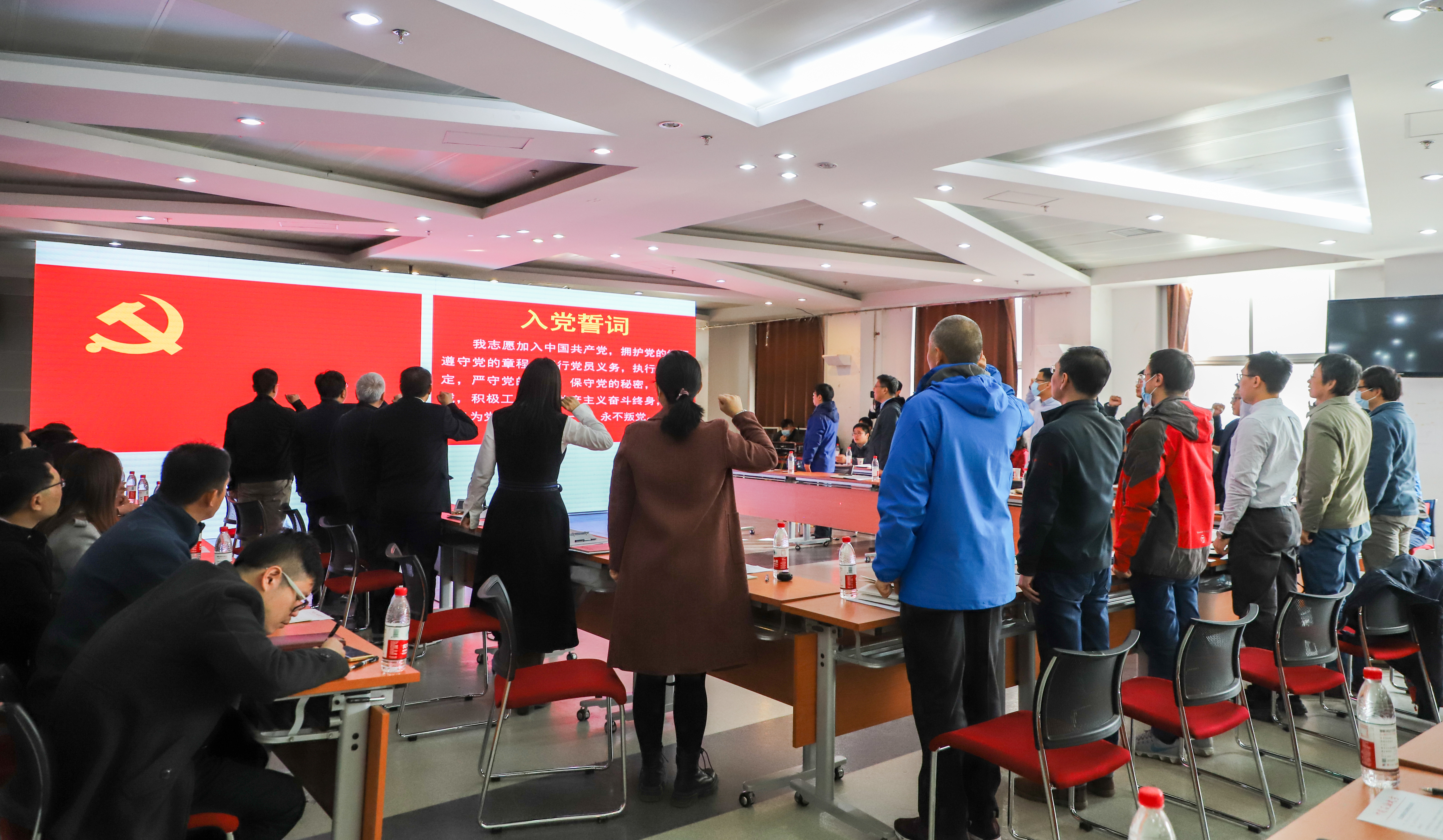 6c31f99052f2435da9a472829bc53d4f.jpg 6c31f99052f2435da9a472829bc53d4f.jpg