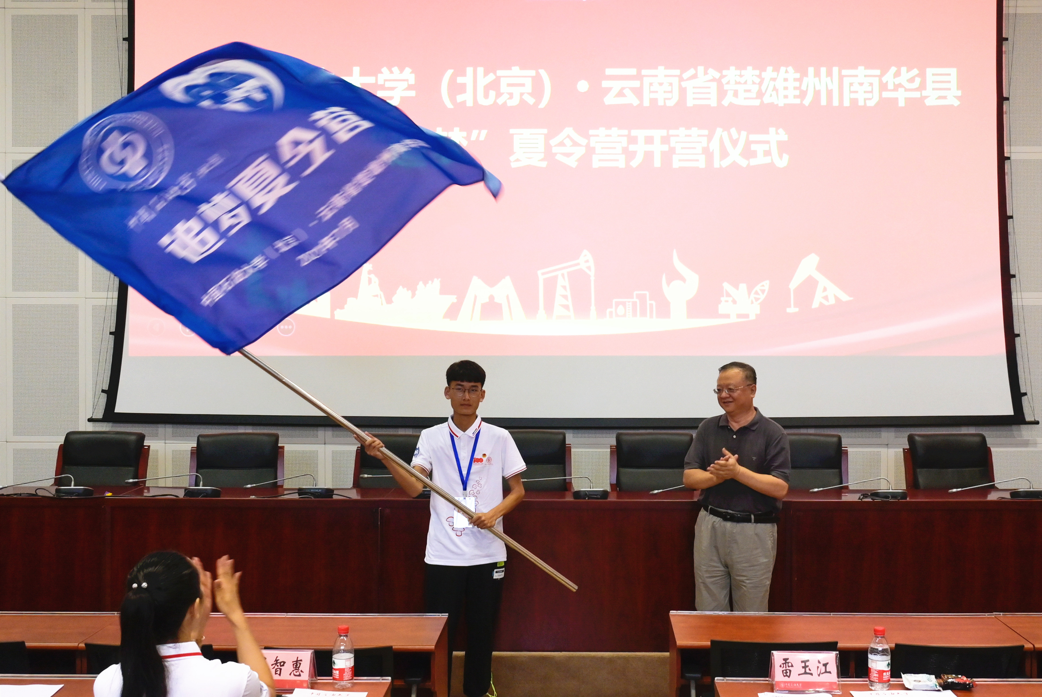 f352ae1f5db547738f867f9d9af7914b.jpg f352ae1f5db547738f867f9d9af7914b.jpg